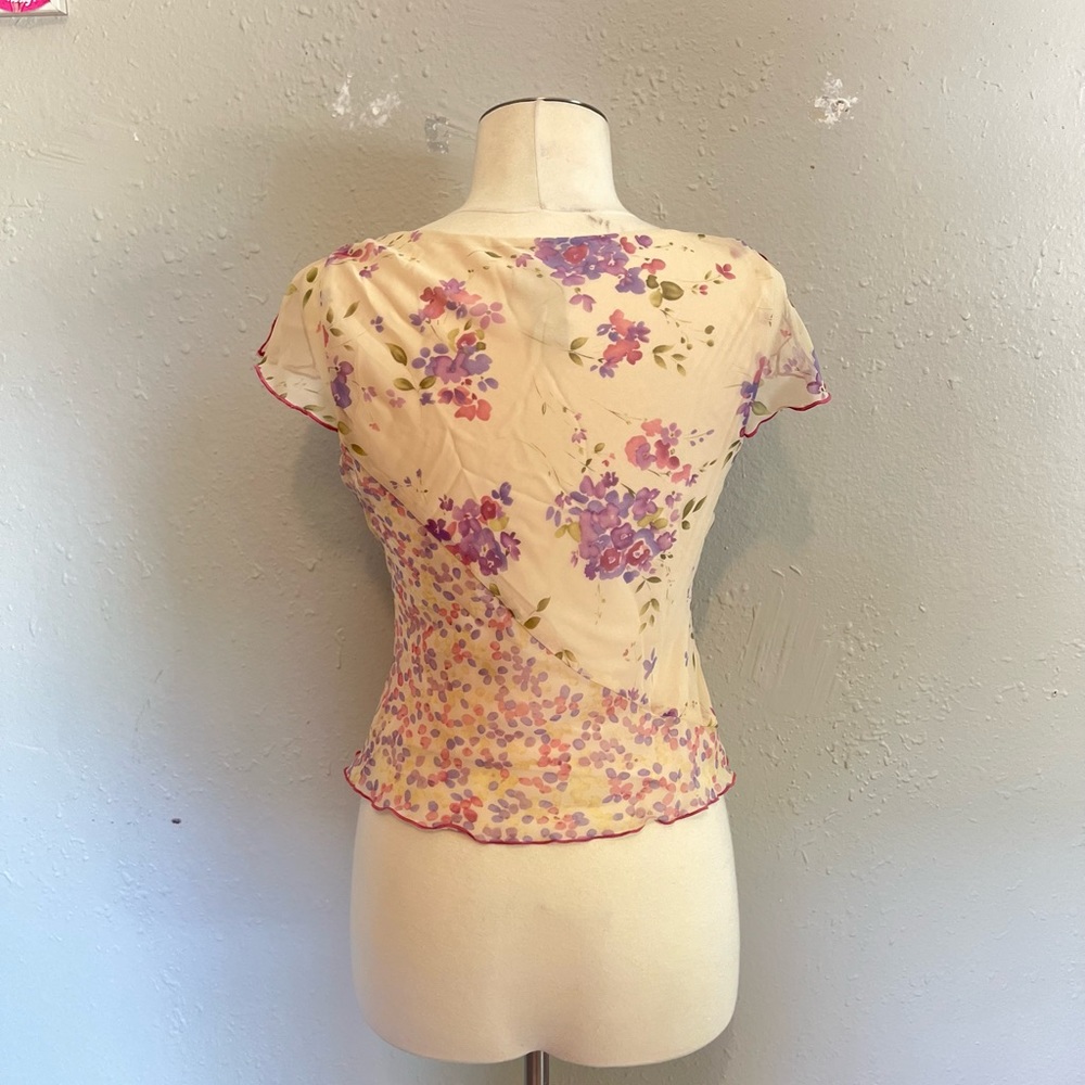 Floral Scoop Neck Top - Picture 4 of 4